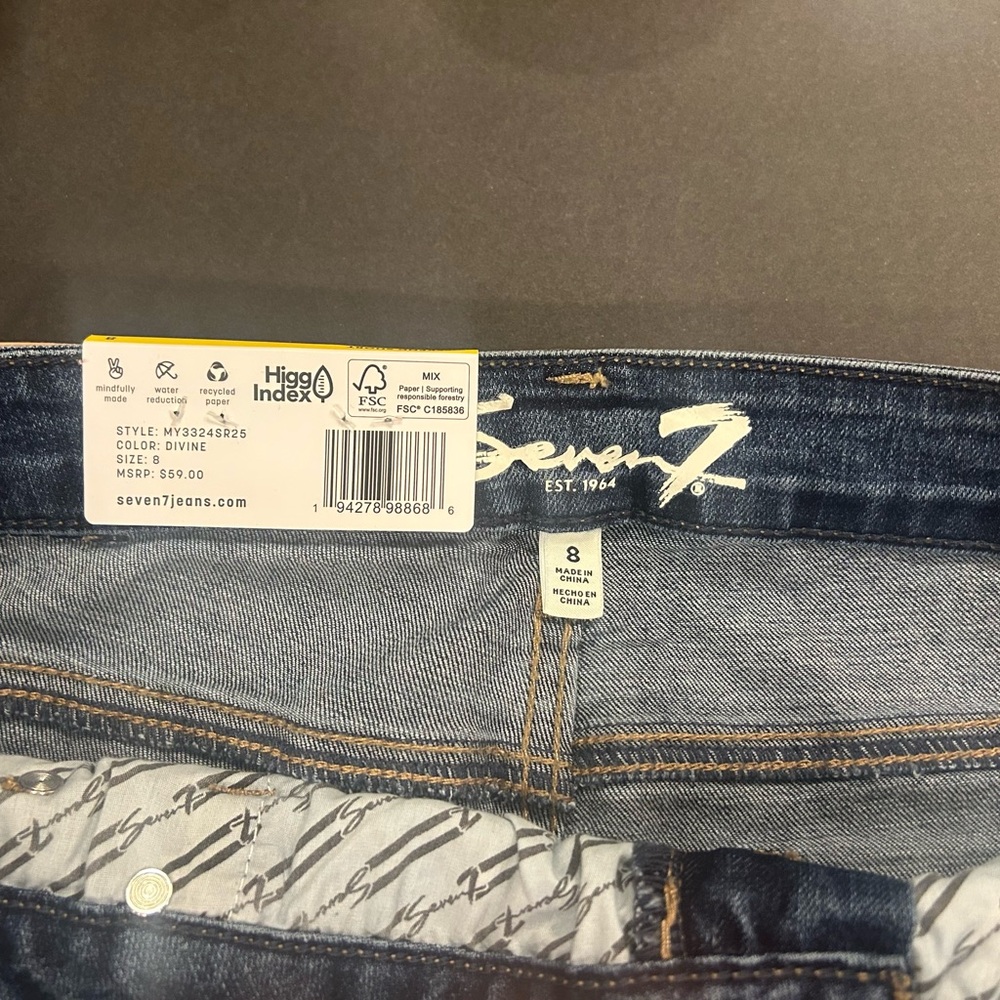 Seven7 - Women's Weekend Shorts - Size 8 - Picture 7 of 7
